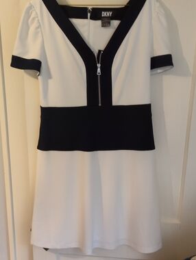 DKNY White and Black V-Neck Zip-Front Midi Dress